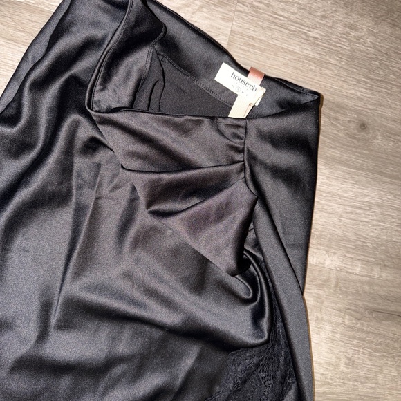 ❤️🔥Firm Price❤️🔥House of CB RUBY Black Satin Lace Trim Midi Skirt - Picture 11 of 15